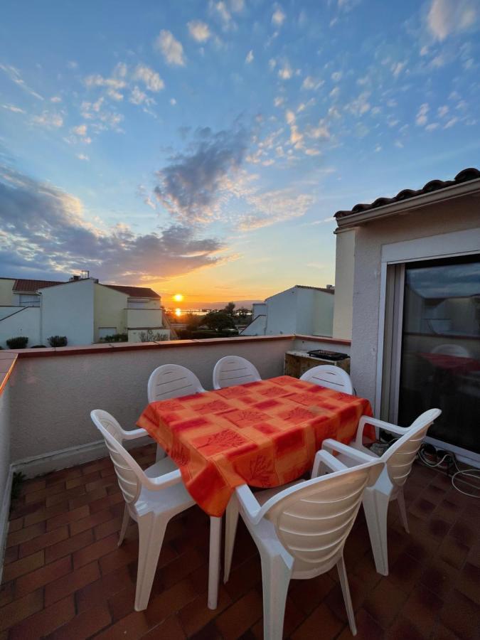 T2 Avec Terrasse, Vue Etang Et Son Coucher De Soleil, Plage A Proximite, Wifi Et Place De Parking Gratuit Que L On Nomme Puesta De Sol Le Barcares Exterior photo